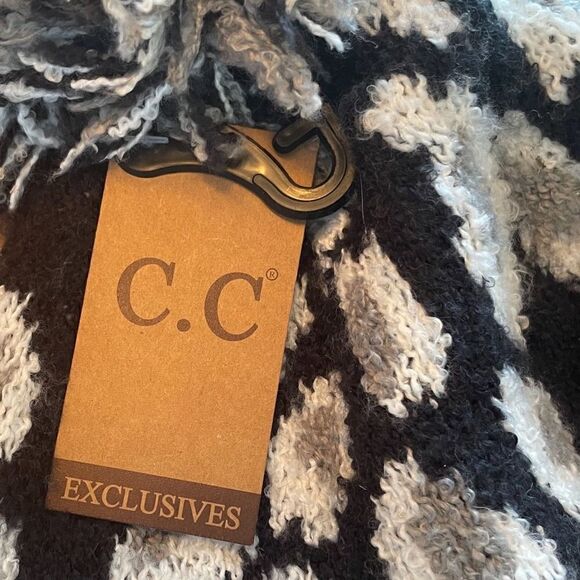 C.C Exclusives Soft Beanie - Picture 2 of 2